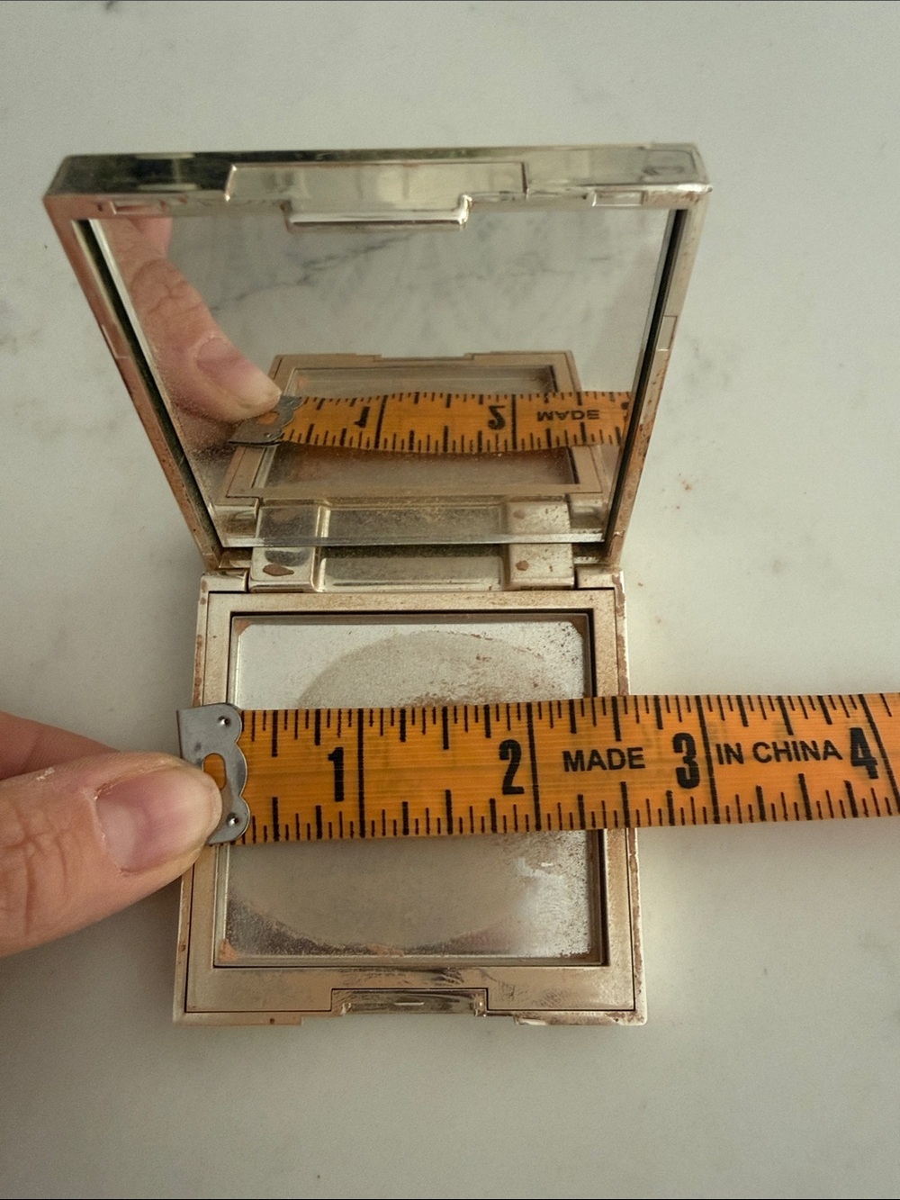 Compact makeup mirror - Picture 5 of 7
